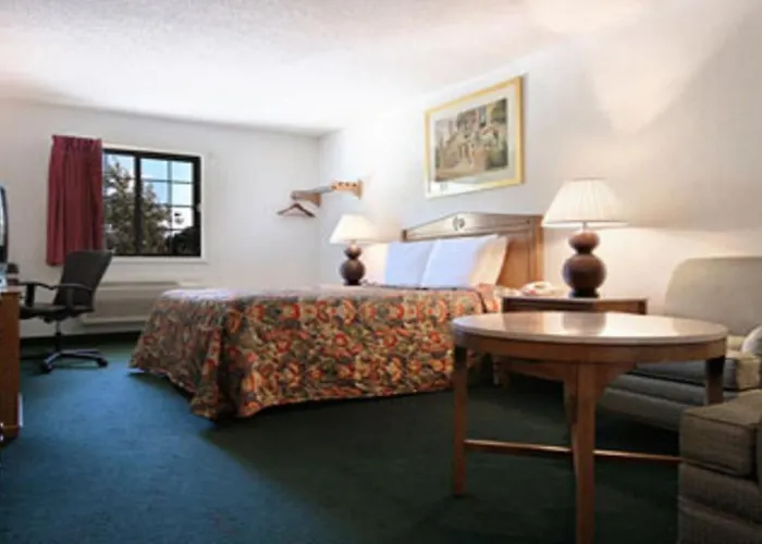 Travelodge By Wyndham Gurnee 2* Waukegan