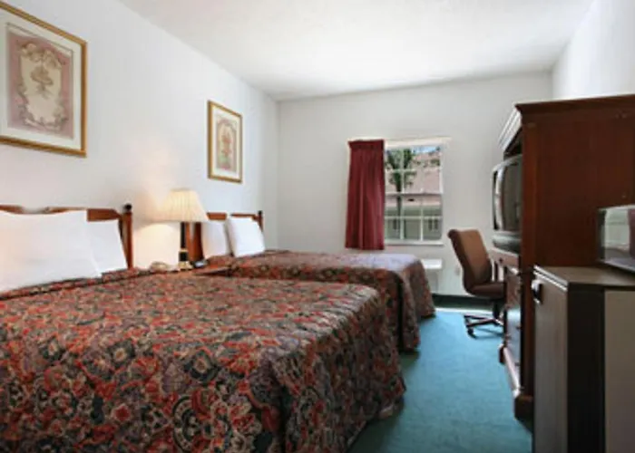 Travelodge By Wyndham Gurnee 2*
